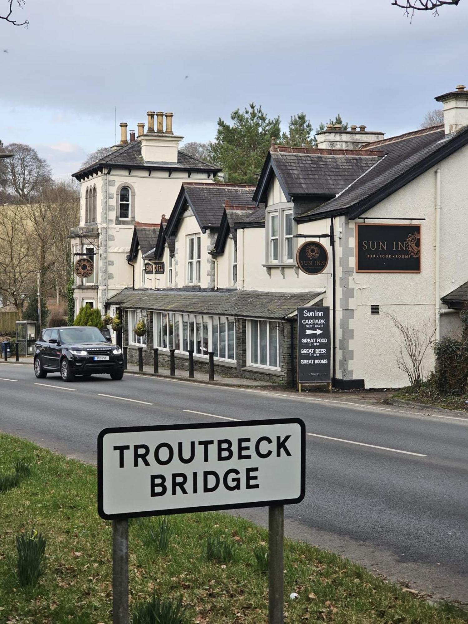 The Sun Inn Troutbeck Bridge المظهر الخارجي الصورة